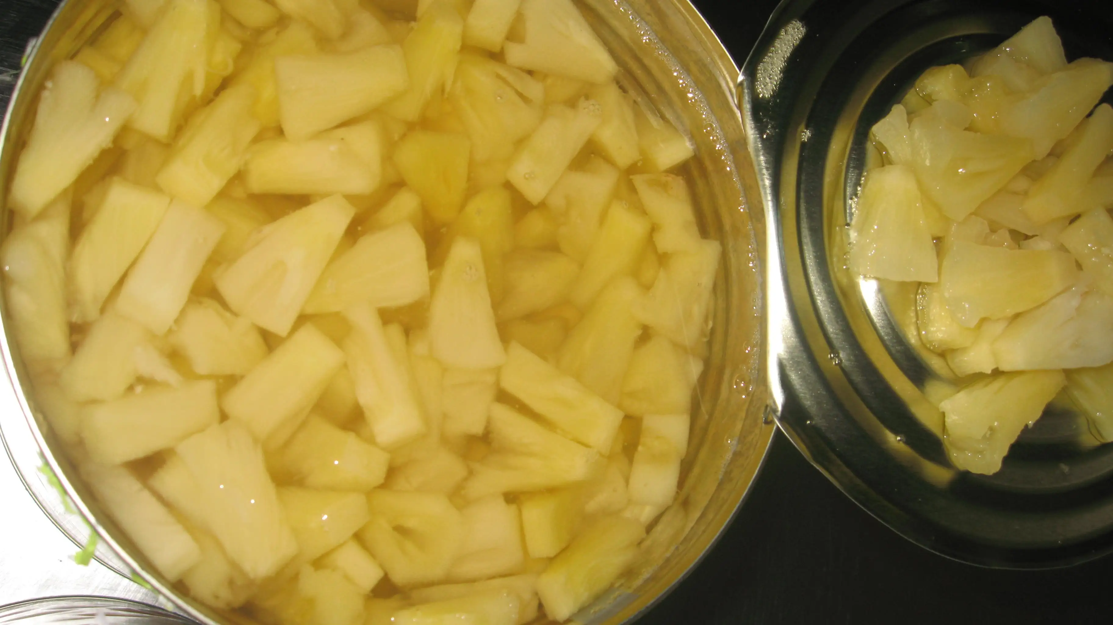 Консервированные КУСОЧКИ АНАНАСА/ананаса в легком сиропе-Whatsapp 0084 989 322 607