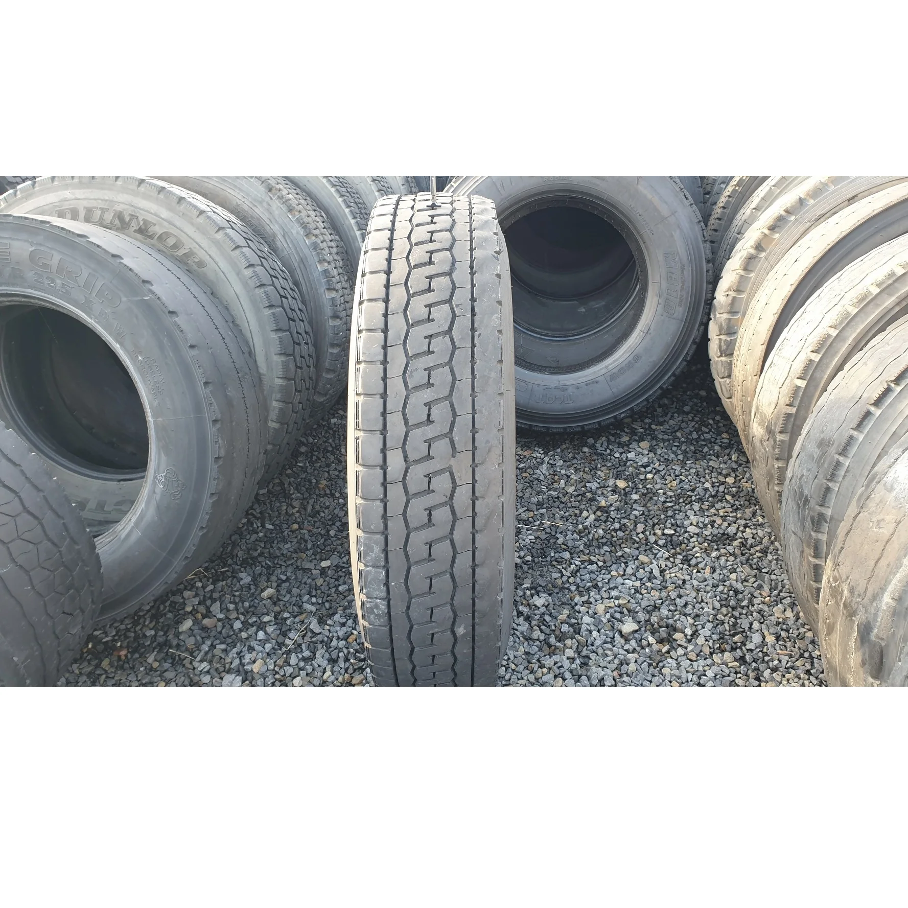 Top Supplier Automotive Part Accessories VEHICLES SOLID TIRE PARTS Tire FOR BIG TRUCKS BUS From Japan