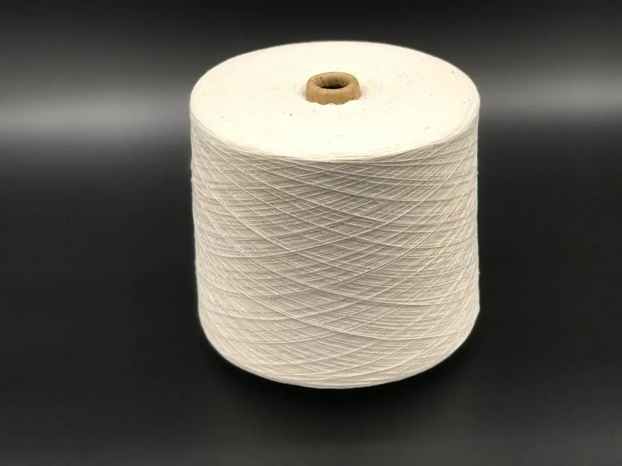 Sewing Thread  Bright HT RT 100% Polyester Dyeing Quality  2/40s - 2/60s , 3,4 Ply Available