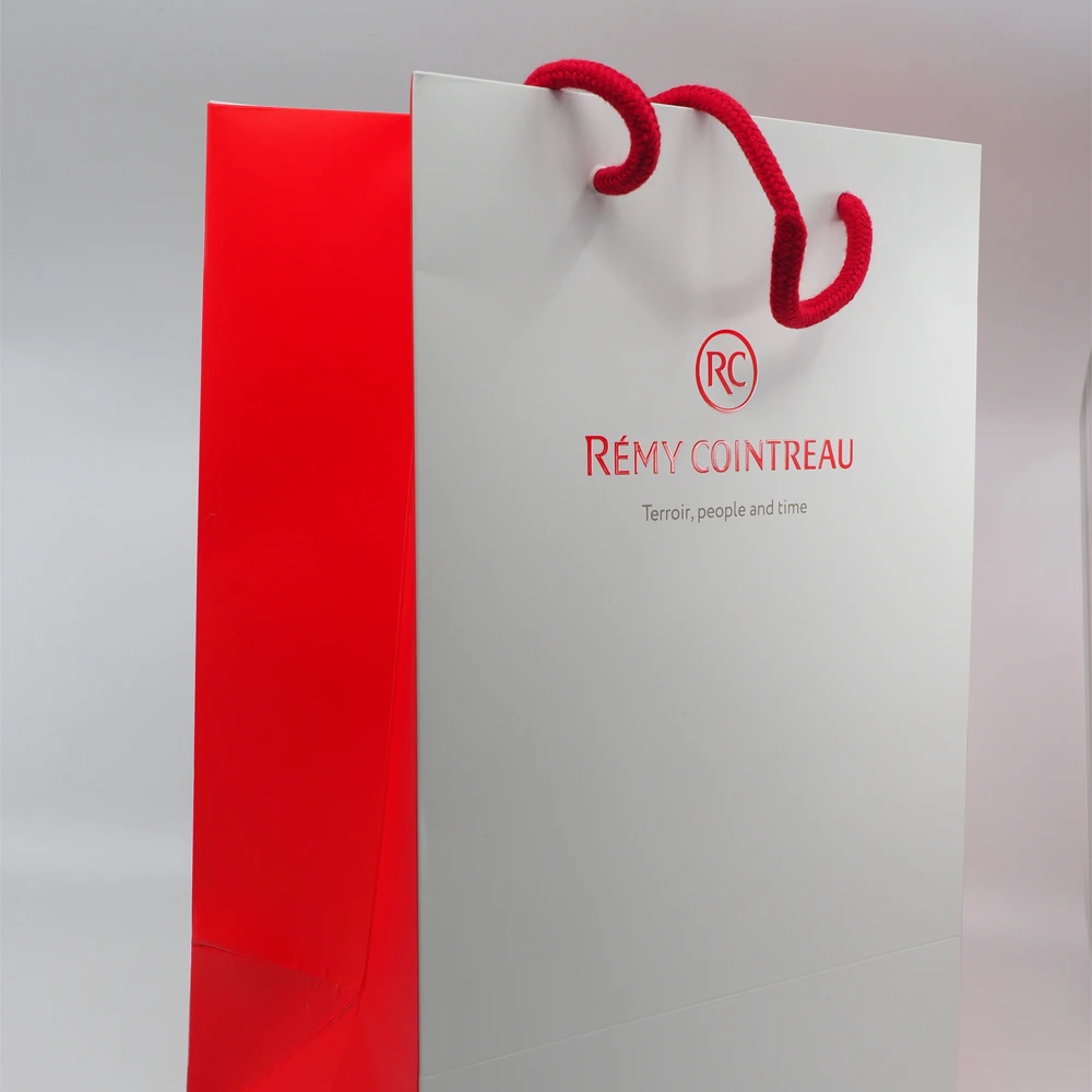 
Бумажный мешок, ручка, подарочная упаковка, услуги печати, офсетный бумажный пакет из Сингапура 