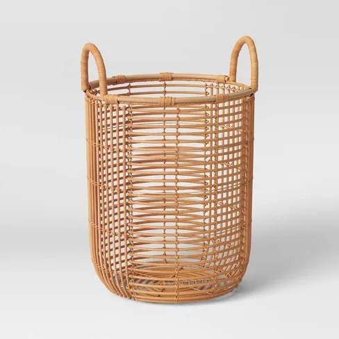 Modern luxury high quality woven rattan basket loose weave plastic rattan storage organizer basket