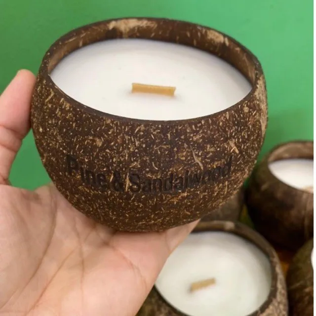 Coconut Bowl Candle,Organic Soy Wax Candle, Scented Coco Shell Candles.Eco Friendly Gift, Safe when using. meaningful gift Safe to use