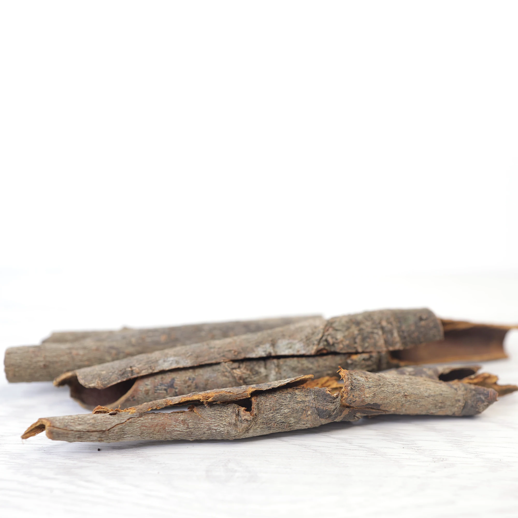 
Cinnamon - Broken cinnamon pieces for powder 