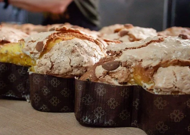 Хит продаж, вкусные пирожные Panettone с нанесенным кремом, шоколадом, миндалем, ODM, OEM, Сделано в Италии, оптовая цена