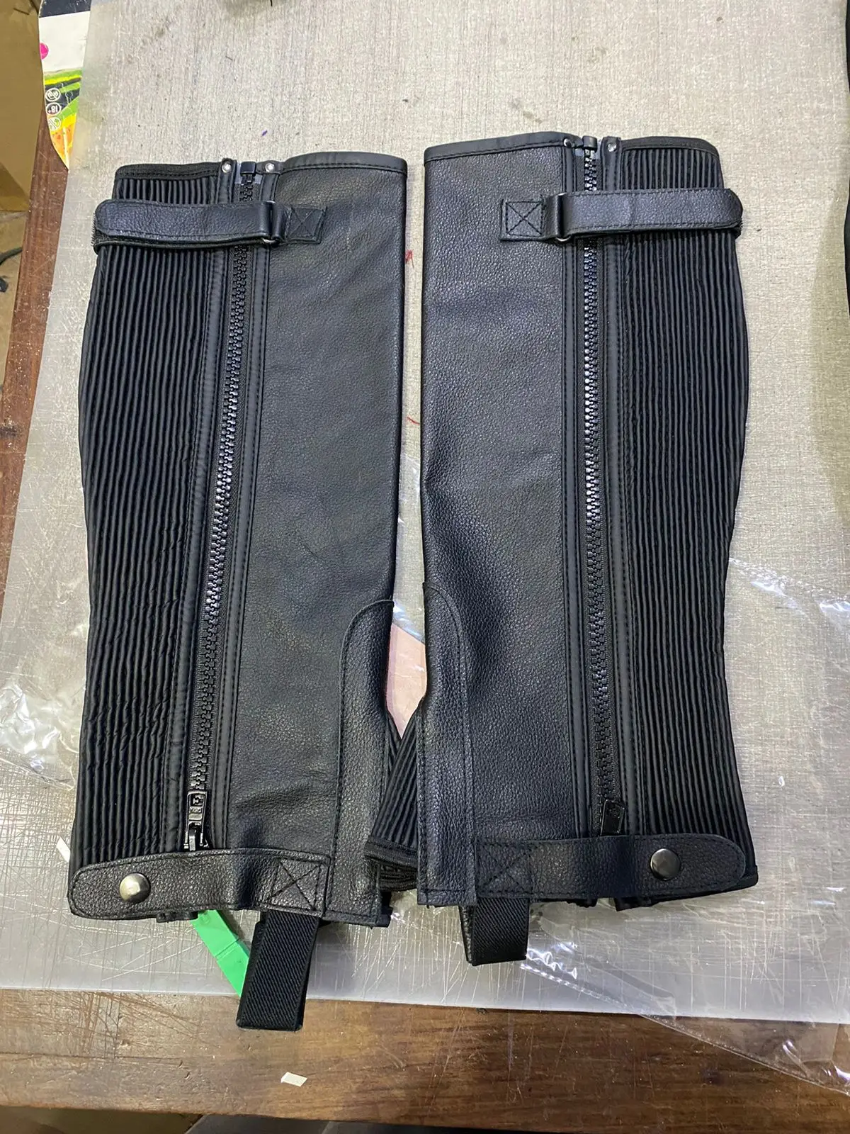 High Quality Horse Riding Half Chaps Adjustable Horse Riding Leather Chaps All Colors Women Custom Genuine Leather Comfortable