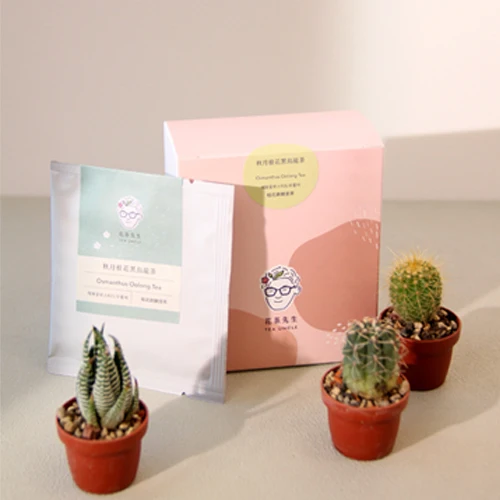 
High-Quality Taiwan Osmanthus Oolong Tea Herbal Flora Scented Tea in Pyramid Teabags Gift box 