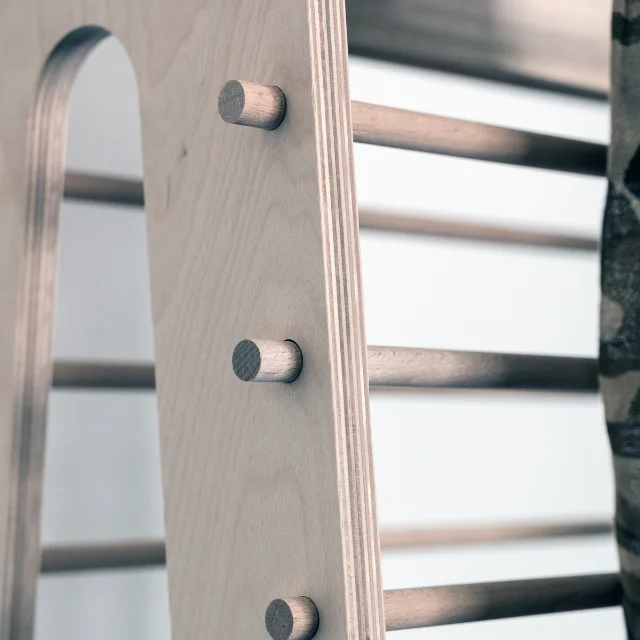 Wood Display Clothing Rack Interlocking Custom Design Apparel Display Stand For Wholesale