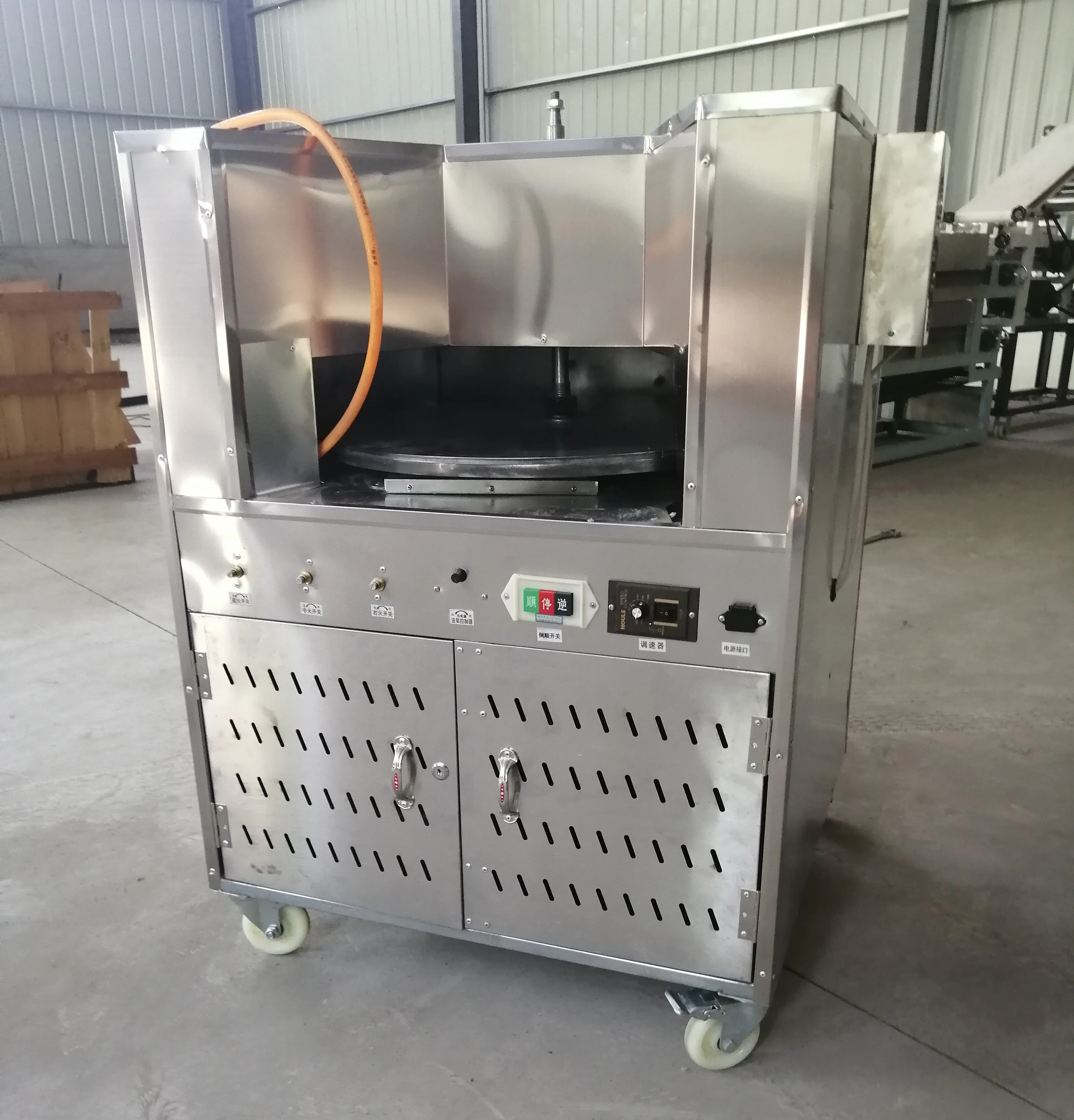 CE Approved Bakery Baking Gas Rotary Convection Oven For Bakery In Dubai