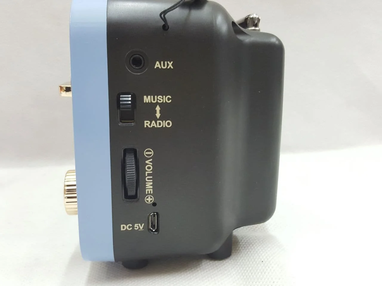 Хорошая производительность Pastel Blue USB FM/TF/AUX/mp3-плеер радио перезаряжаемое портативное