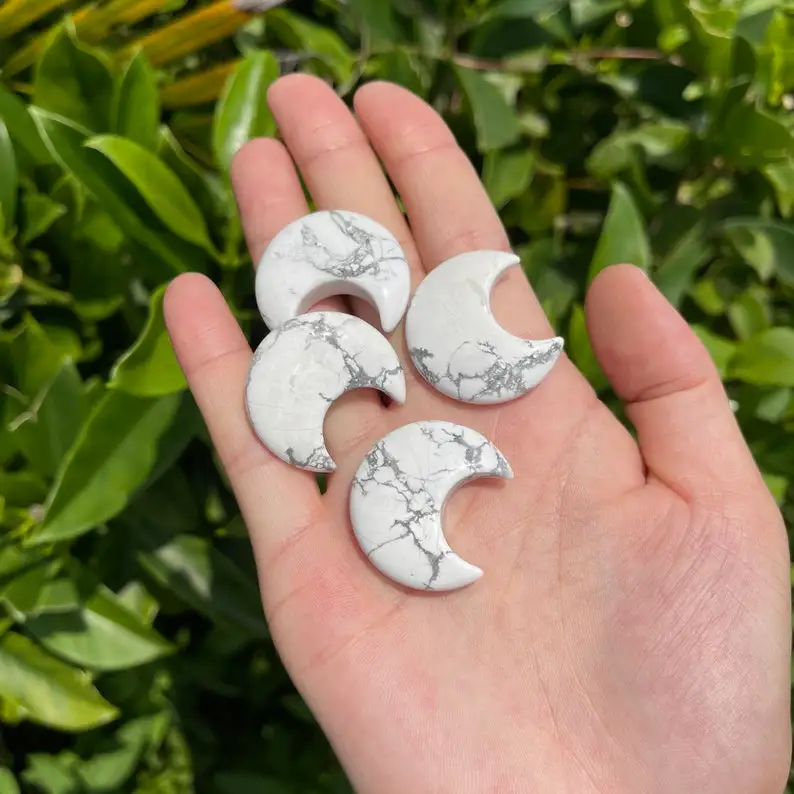 Оптовая продажа набор из Луны и звезд Howlite высококачественный Карманный камень в форме полумесяца для лечения рейки