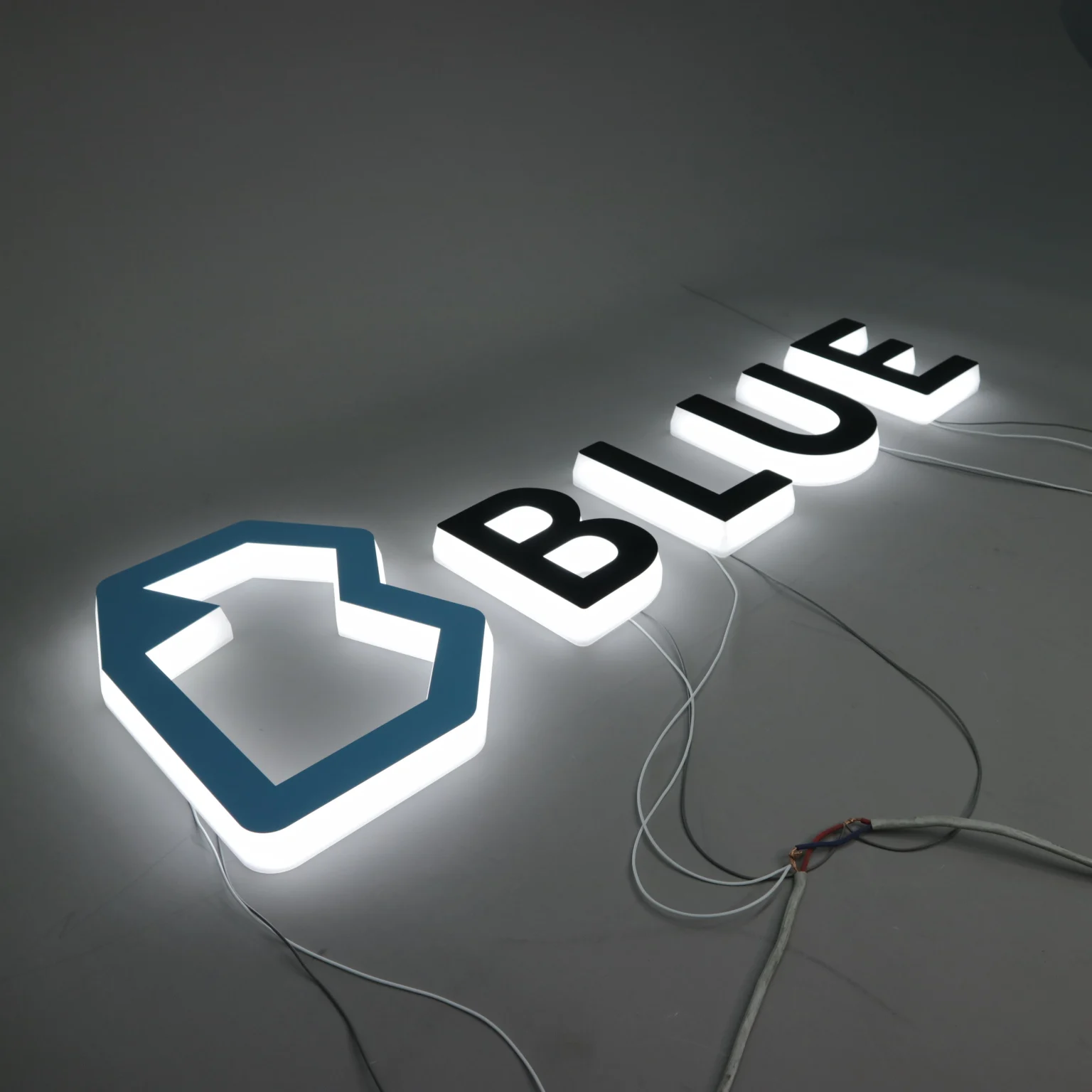 3D Letters Custom Logo Signs Acrylic Led Letter Light 3D Plastic Signs Alphabet Acrylic Letters