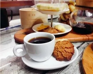 2021 Popular Yellow Bourbon Medium Roasted Arabica Coffee Bean Wholesale