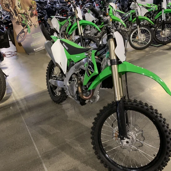 KawasakiS KX 450F.jpg