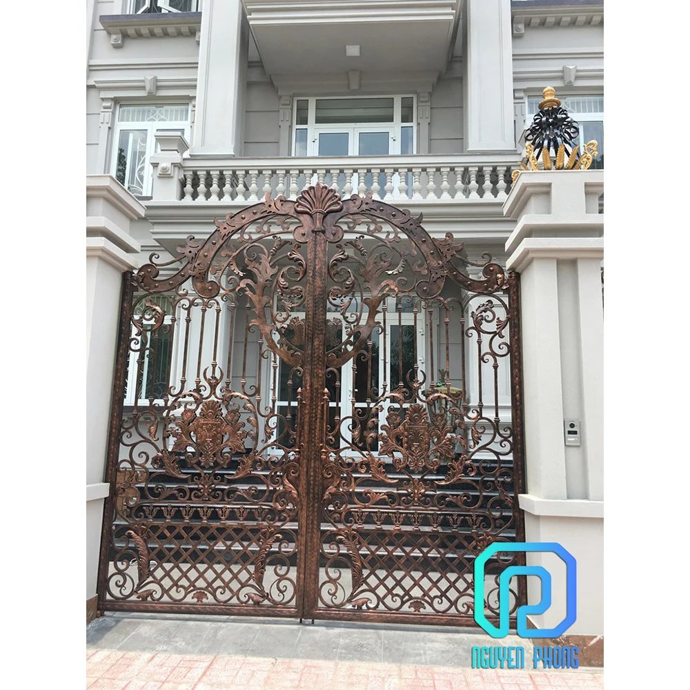 Hot Selling Wholesale Supplier Ornaments Decorative Forging Wrought Iron Tall Main Yard Front Gate