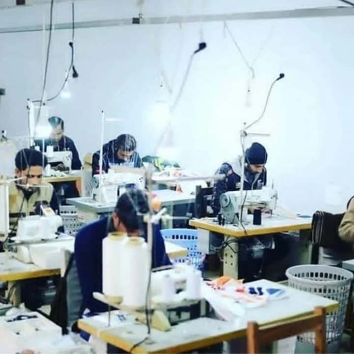 Бега и тренажерного зала тренировки фитнес-комплект из 2 предметов спортивный костюм для детей с боковыми полосатый дизайн оптовая цена 2021 Декодер каналов кабельного телевидения 100% полиэстеровых материалов.