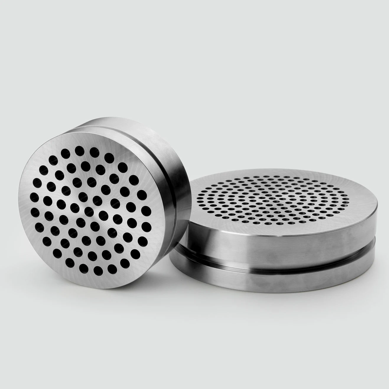 extruder breaker plate for flange plate extrusion head