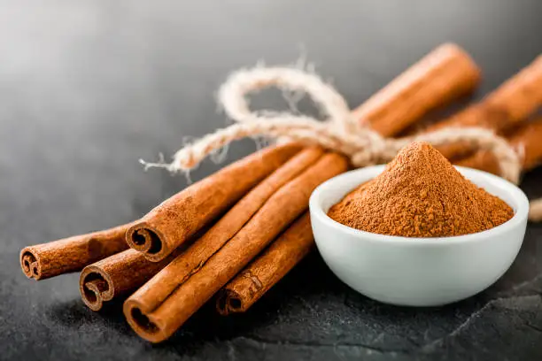 Organic Ceylon Cinnamon / True Cinnamon