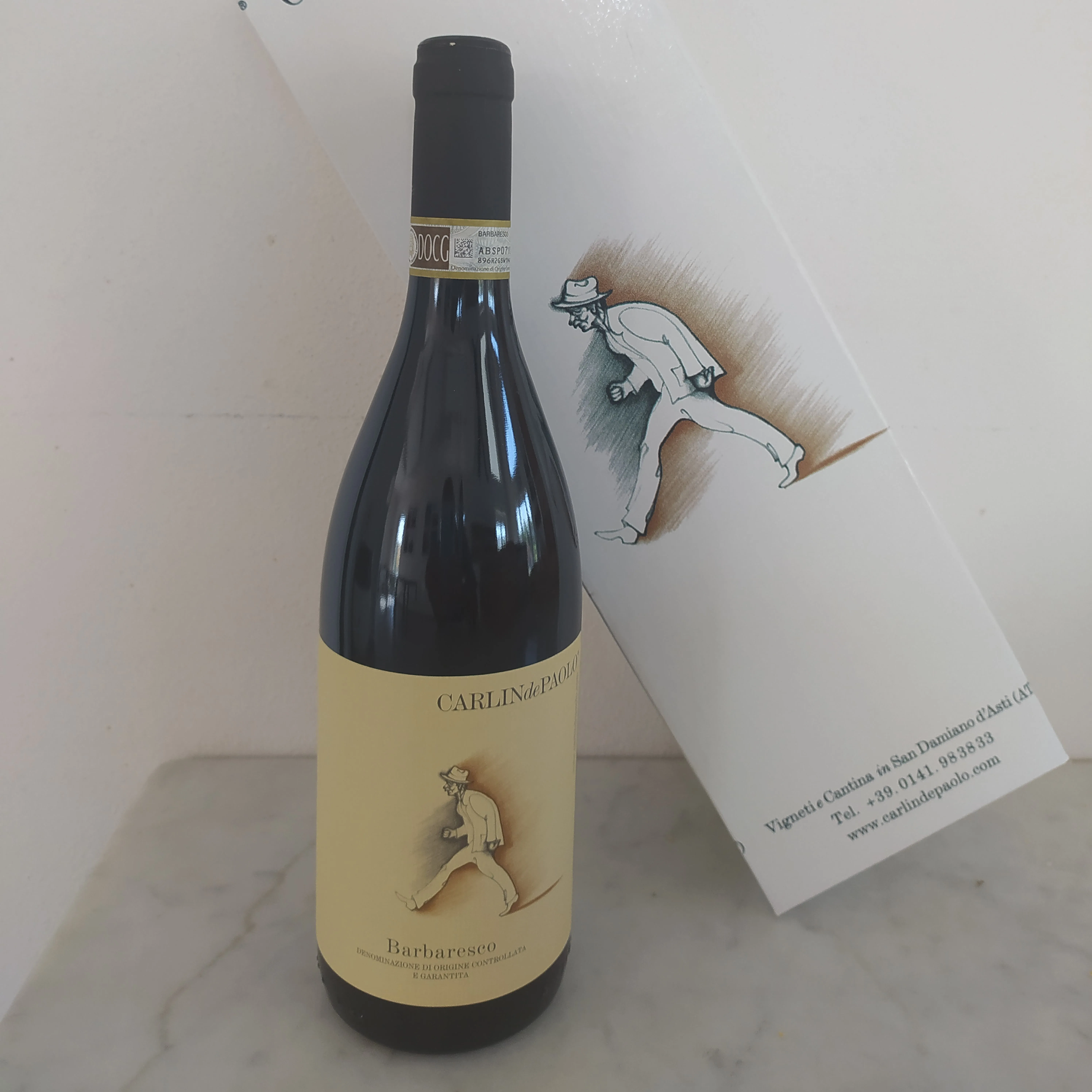 Barbaresco DOCG red wine in a single gift personalized gift box private label possible
