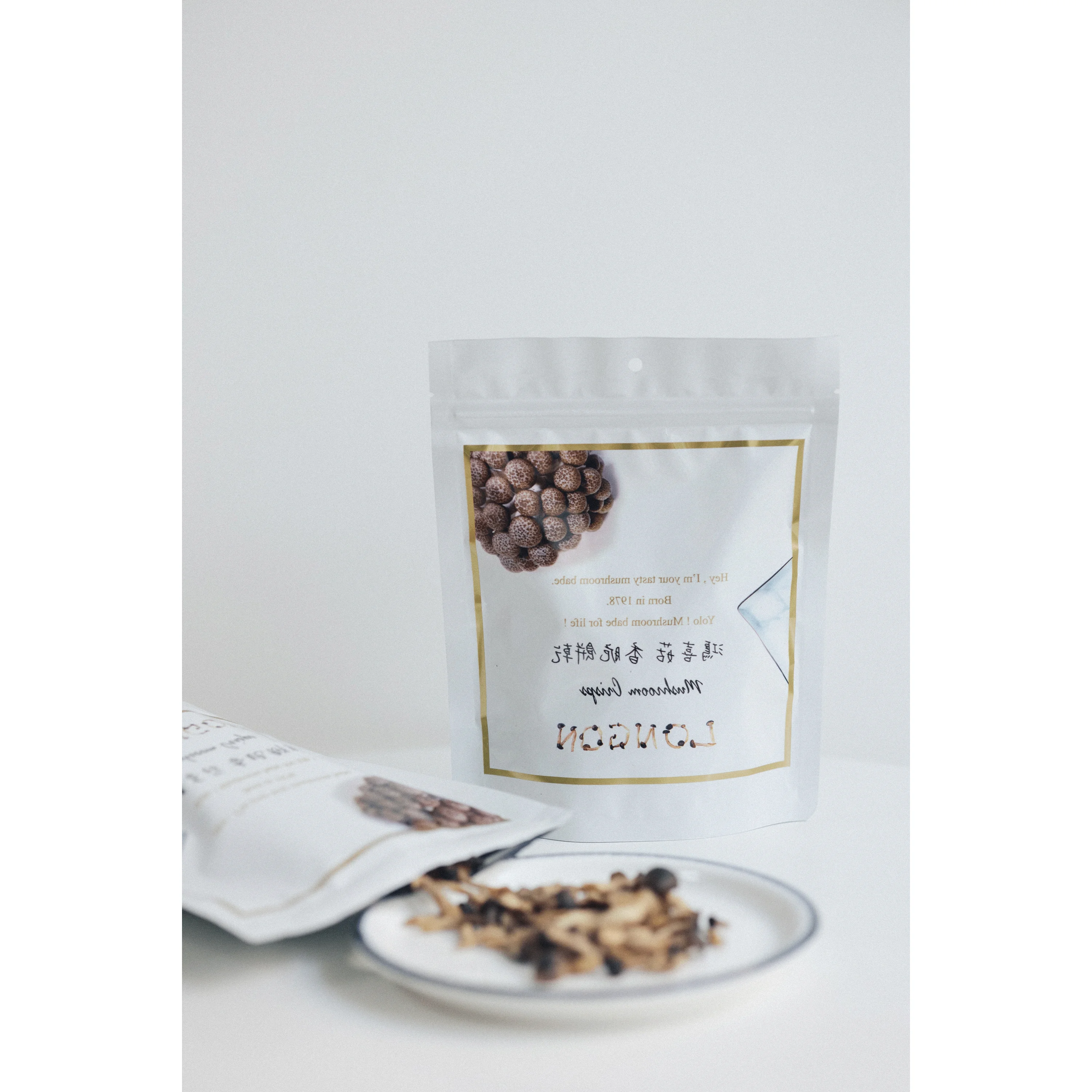 Low temperature baked healthy mushroom snacks