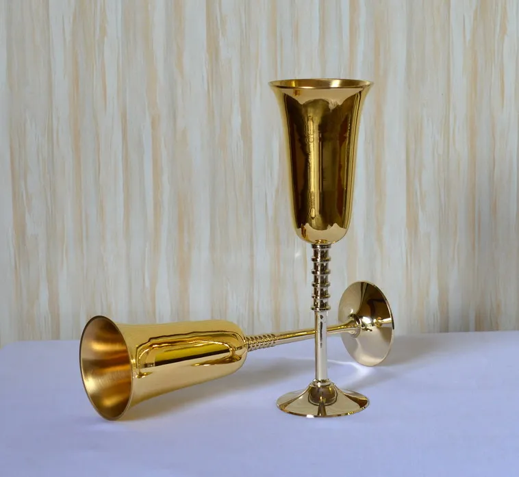 Fancy Hot Royal Brass Shining Polish Wine Goblet Glass For Home Hotel Bar Antique Royal Brass Goblet Glass Hot Sale Wine Goblet
