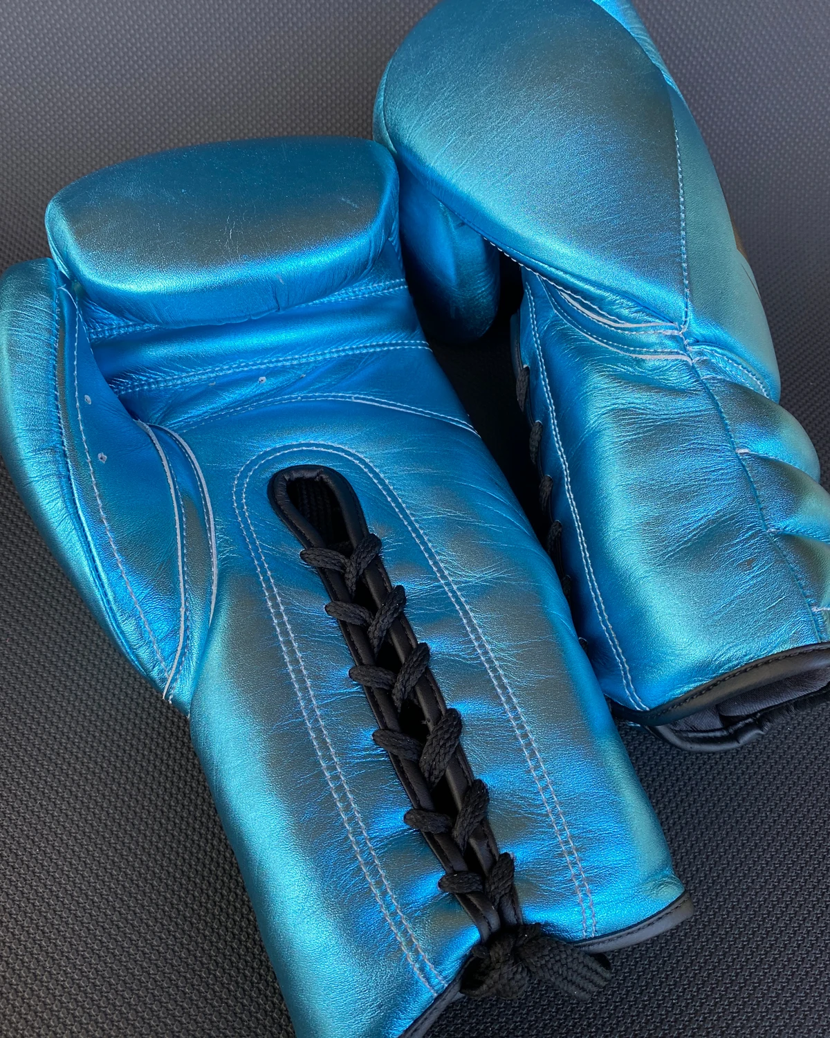 teal-boxing-glovesa.jpg