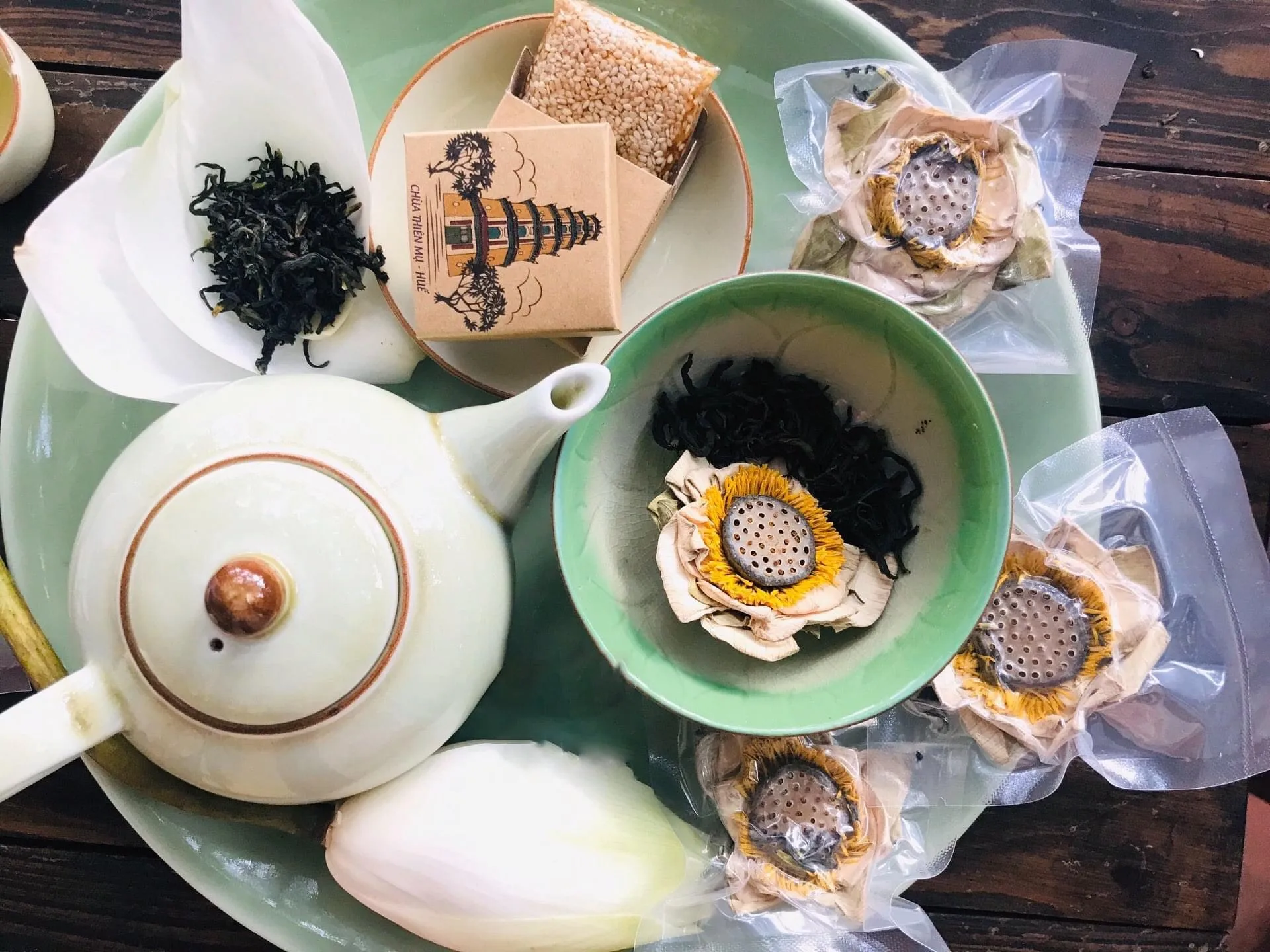 Первоклассная стандартная Высококачественная смесь цветочного чая-свяжитесь через Whatsapp: + 84 90 335 4981 (Kim)