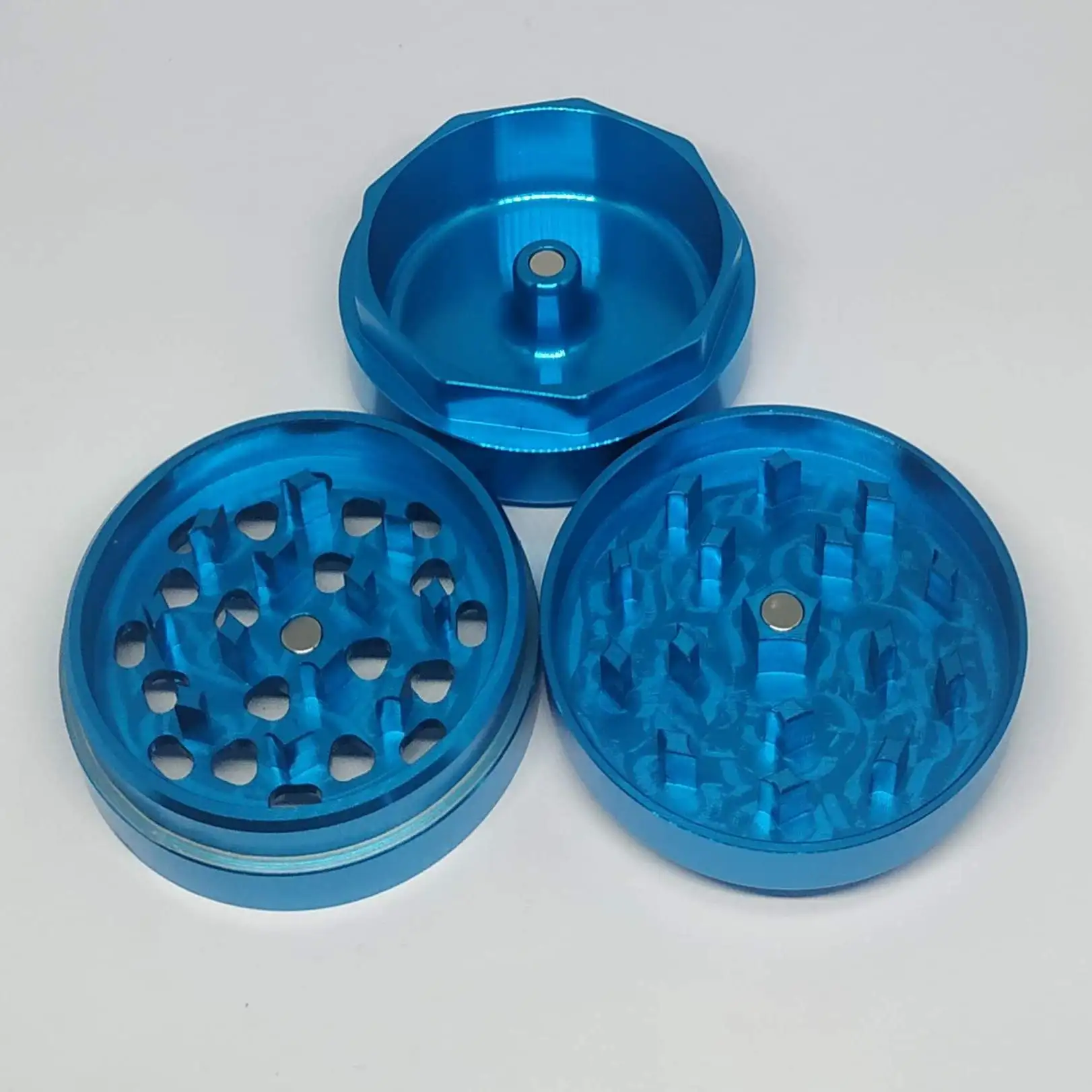 Магнитная шлифовальная машина CNC, алюминиевая цветная анодированная травяная дробилка 56 мм, 3 части