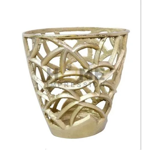 Fabulous Designer Small Martini Metal Vase Texture Gold Metal Flower Vase Attractive Multi Purpose Vase In Wholesaler Price