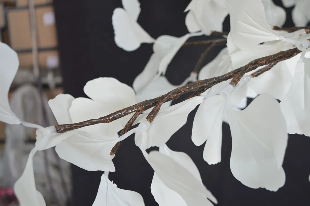 Outdoor white Ginkgo leaf led tree light for weddings decoration