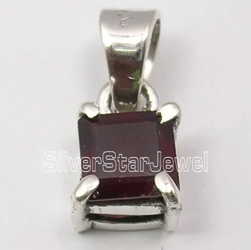 
925 Solid Silver Hot Selling RED GARNET MODERN Pendant 0.6