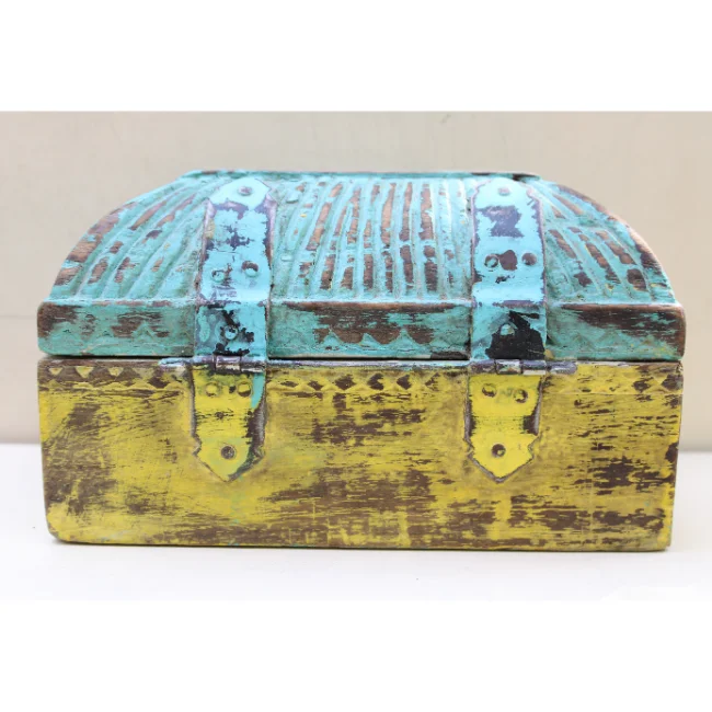 Деревянная коробка для ювелирных изделий ручной работы с гравировкой