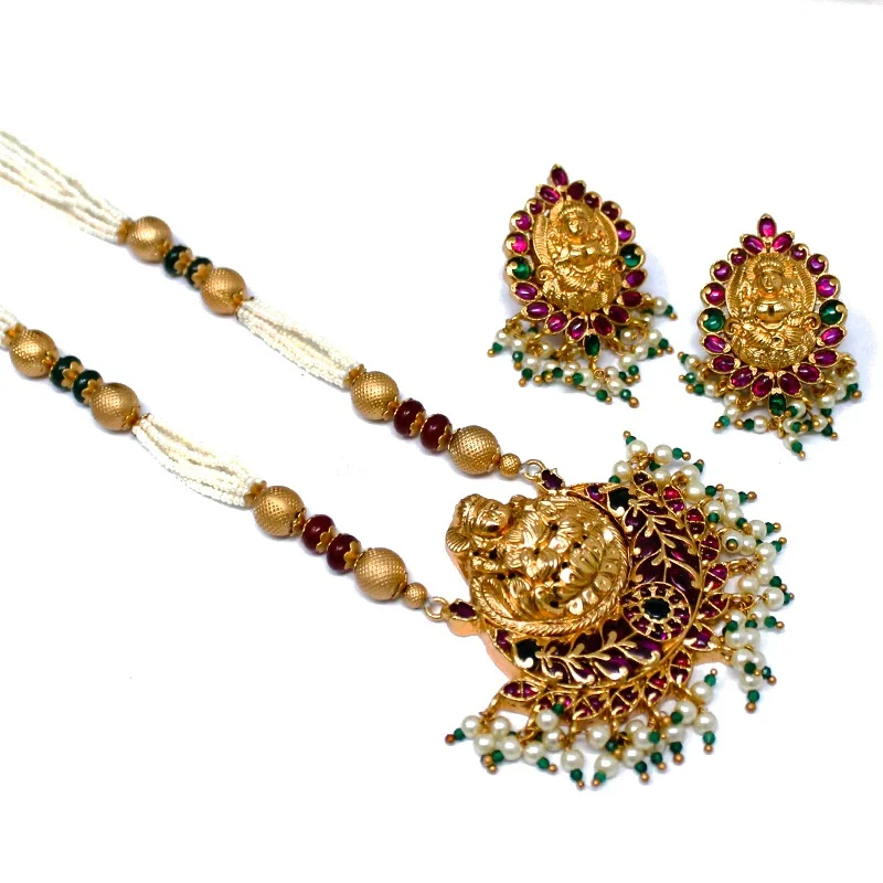 Women  Pride Designer Gold Plated Traditional jewelry Pendant Set for Women (Red Green)