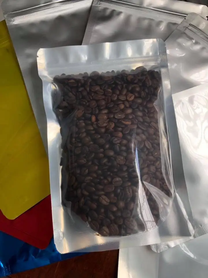 
In Zipper Bag Packaging 12 Months Shelf Life 100% Maturity Robusta Roasted Coffee Bean 500g Pure Coffee Beans ISO, HACCP a Grade 