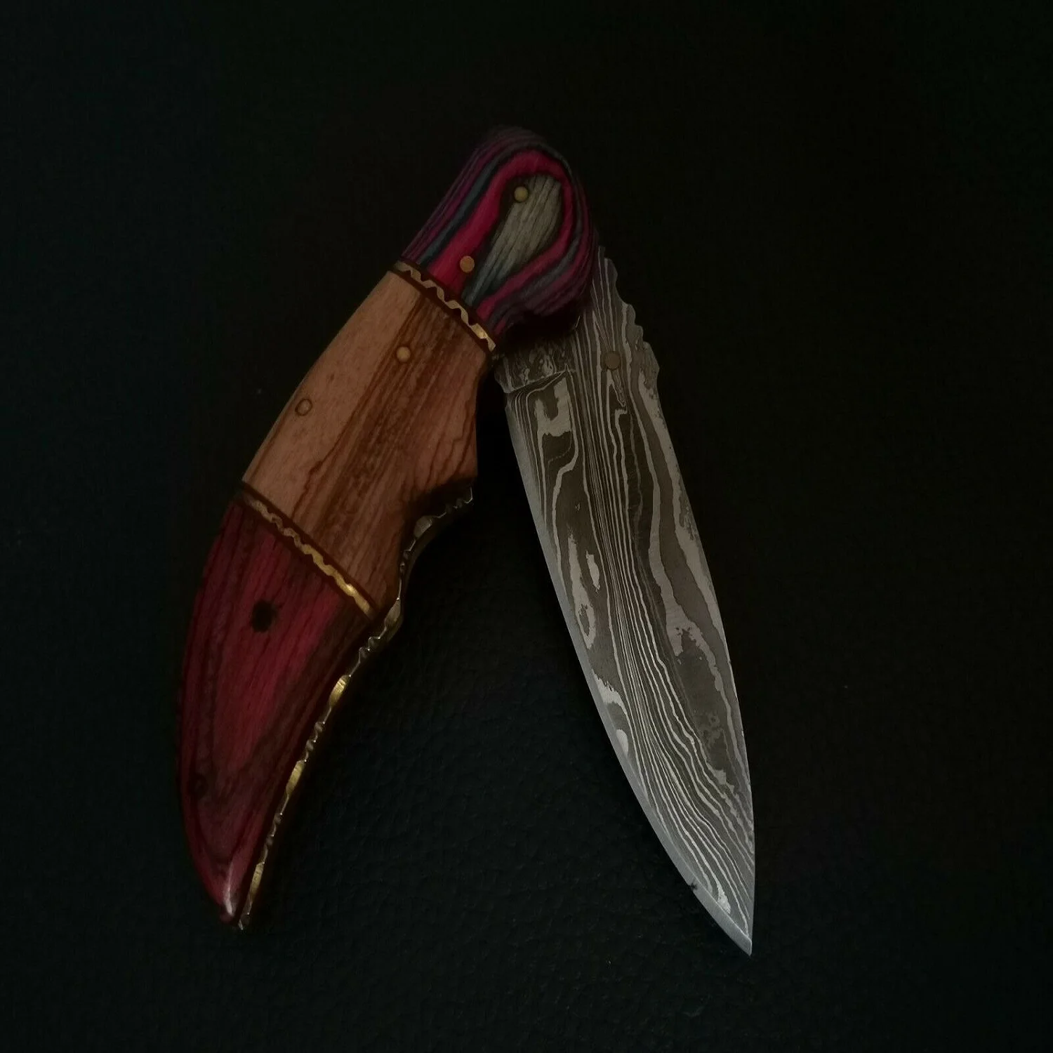 Custom Handmade Damascus Steel Folding Knife  Utility Knife With leather sheath Sharp Edge 2022 Knife