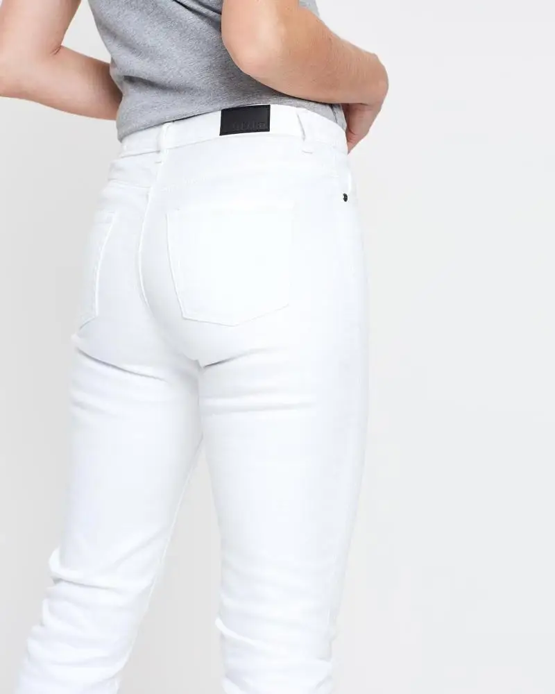 OEM/ODM Custom Logo Private Label Embroidery Cotton/Spandex Ladies Denim Jeans Crop Pants White Solid Wide Leg Jeans for Women