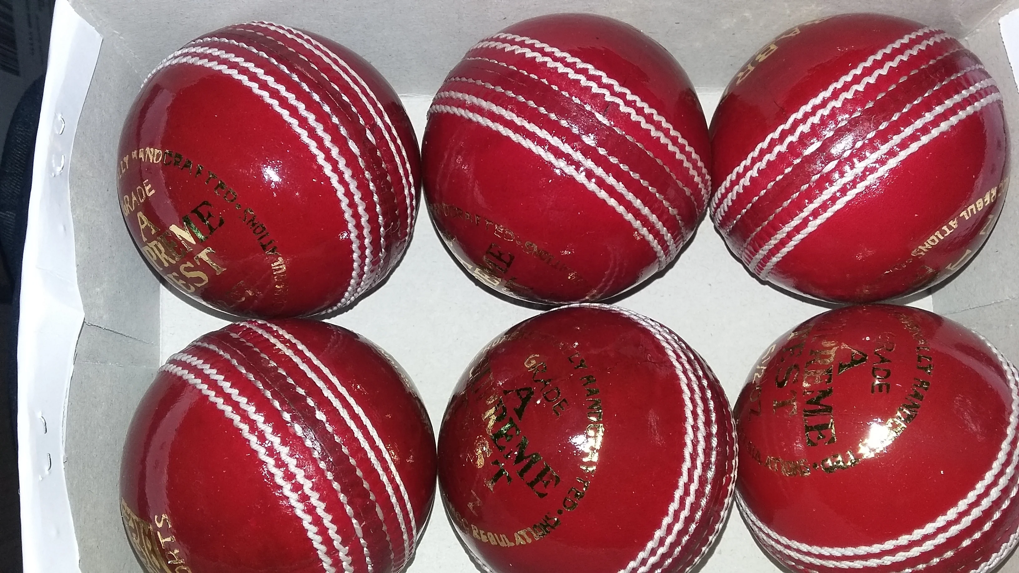 Export Quality Cricket Balls Red White and Pink Cricket Hard Leather Match Balls custom Logo Premium Quality Hand Stitched