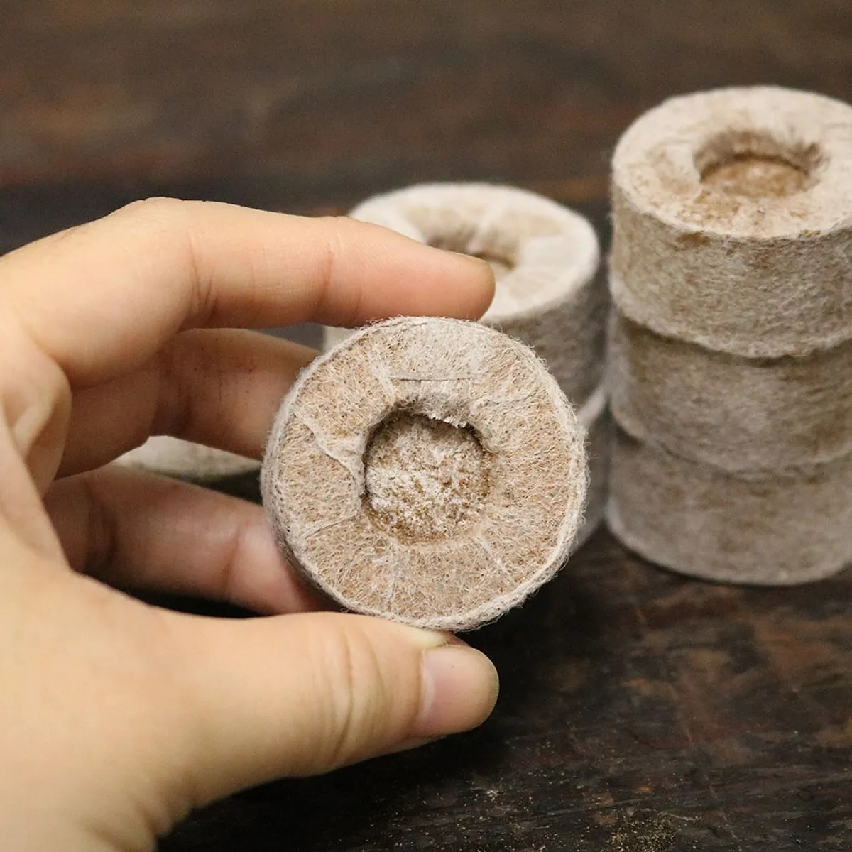  100% натуральные кокосовые торфяные гранулы оптовая продажа кокосовых гранул для сельского хозяйства сделано во Вьетнаме