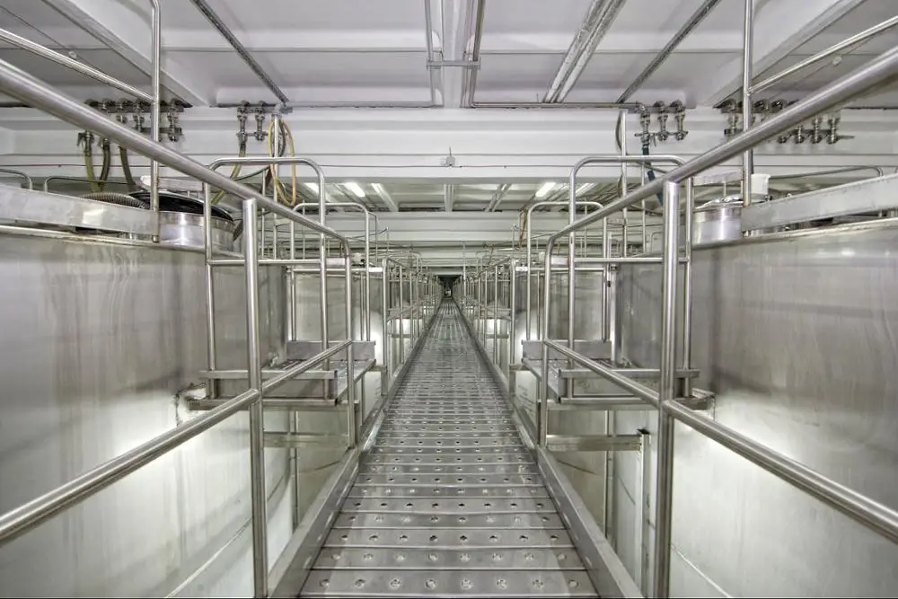 
BEST QUALITY 40% CHEAP WHOLESALE GOLD VODKA 