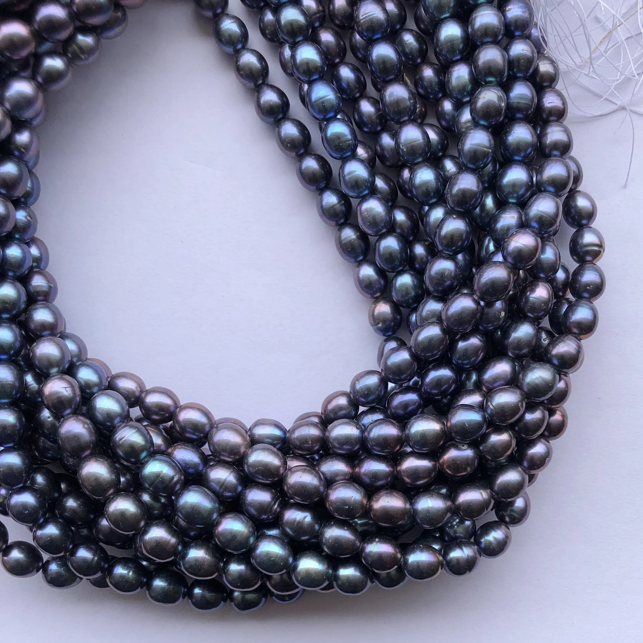 Shop Online Wholesale Price 8mm Natural Green Purple Black Color Freshwater Pearl Stone Smooth Rice Shape Beads Strand At Sale