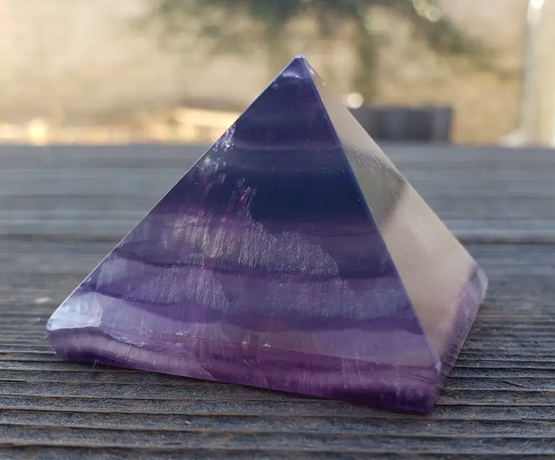 wholesale natural fluorite Gemstone Pyramid for healing and meditation fluorite crystal gemstone polished pyramid