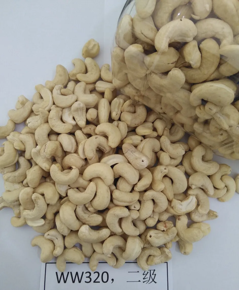 
CASHEW KERNELS WW320 / CHINA QUALITY 