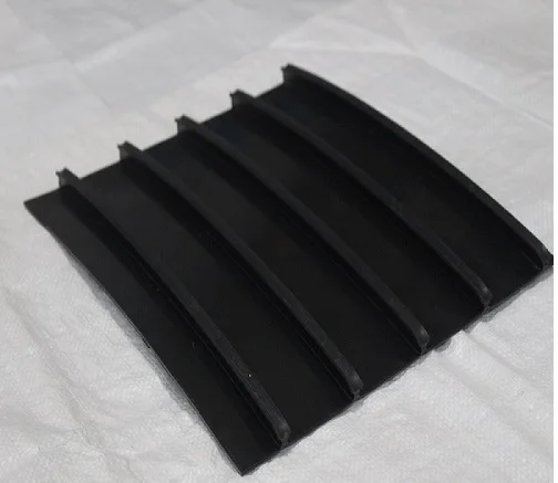 HDPE T ребристая прокладка из Singhal Industries используемая для бетонного листового вкладыша