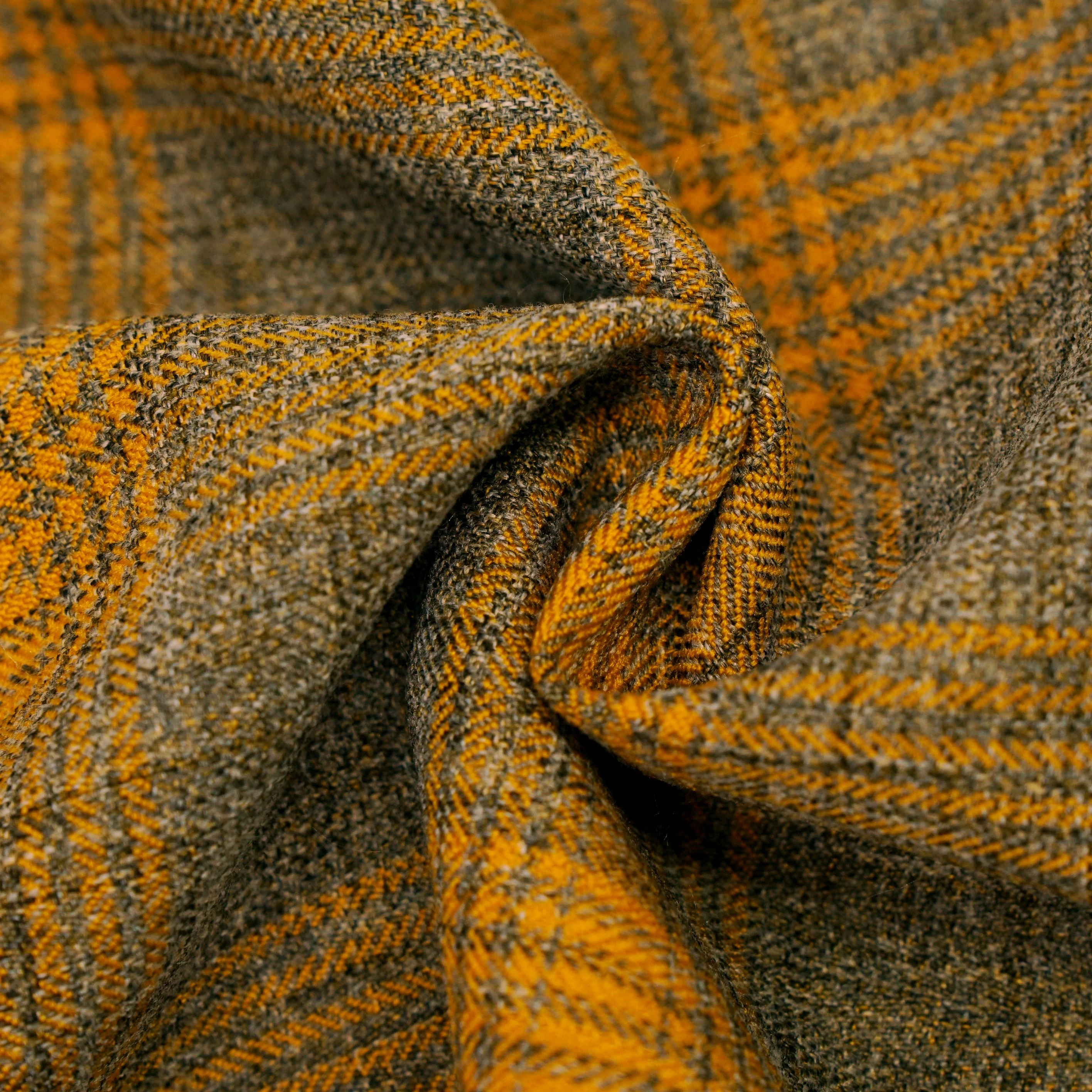 
100% POLYESTER FABRIC WOVEN PLAID FABRIC WITH STRETCH FOR SUITS DRESSES CLOTHING 