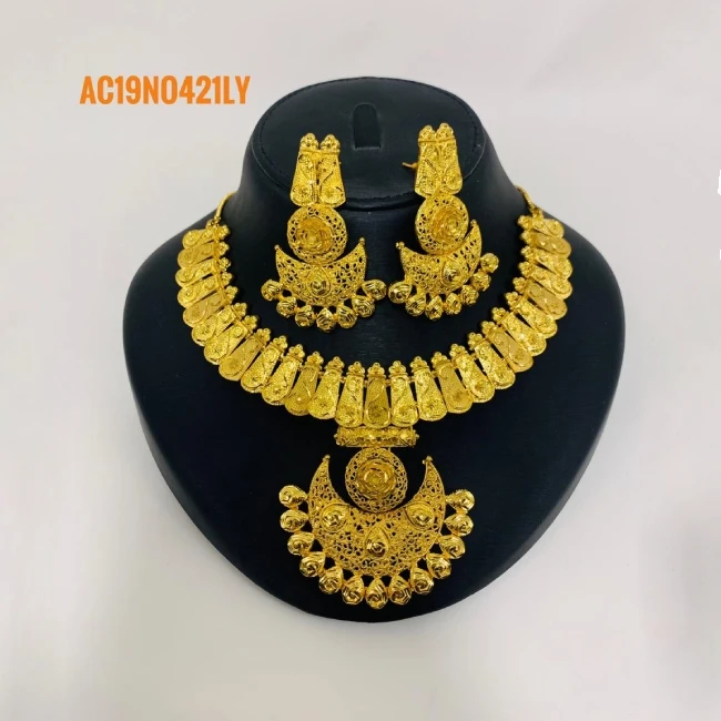 Beautiful Wedding wear gold plated necklace with beautify earrings and rings