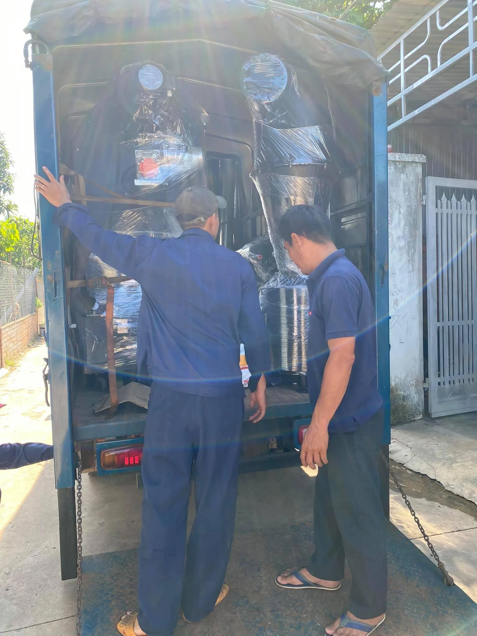 Viet Nam Best Price Coffee Roaster 5kg to 120 Kg with profile Spare Parts Provided Nuts Ordinary Product MD 2.0 X1.0x1.5 (meter)