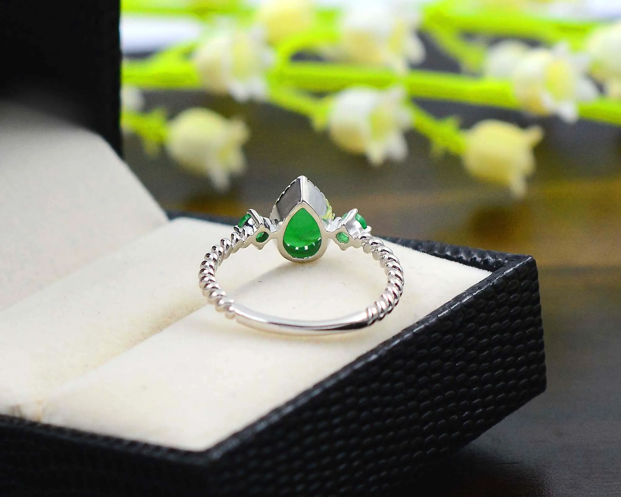 Драгоценный Изумруд 6x9 мм грушевидный натуральный драгоценный камень Стерлинговое Серебро 925 пробы кольцо ручной работы для женщин от огромного поставщика из Индии