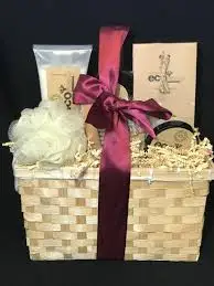 Eco Wholesale Home Bath Kitchen Storage Wicker Basket Baby For Woman Vietnam Bathroom Gift Set Spa Rectangular Bamboo Basket