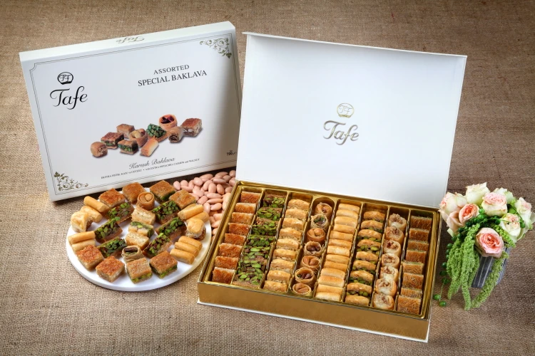 Tafe Assorted Special Mix Baklava - Baklava in Carton Box 350 g - 113 code No glucose Ballorien & Birds Nets with Pictachio