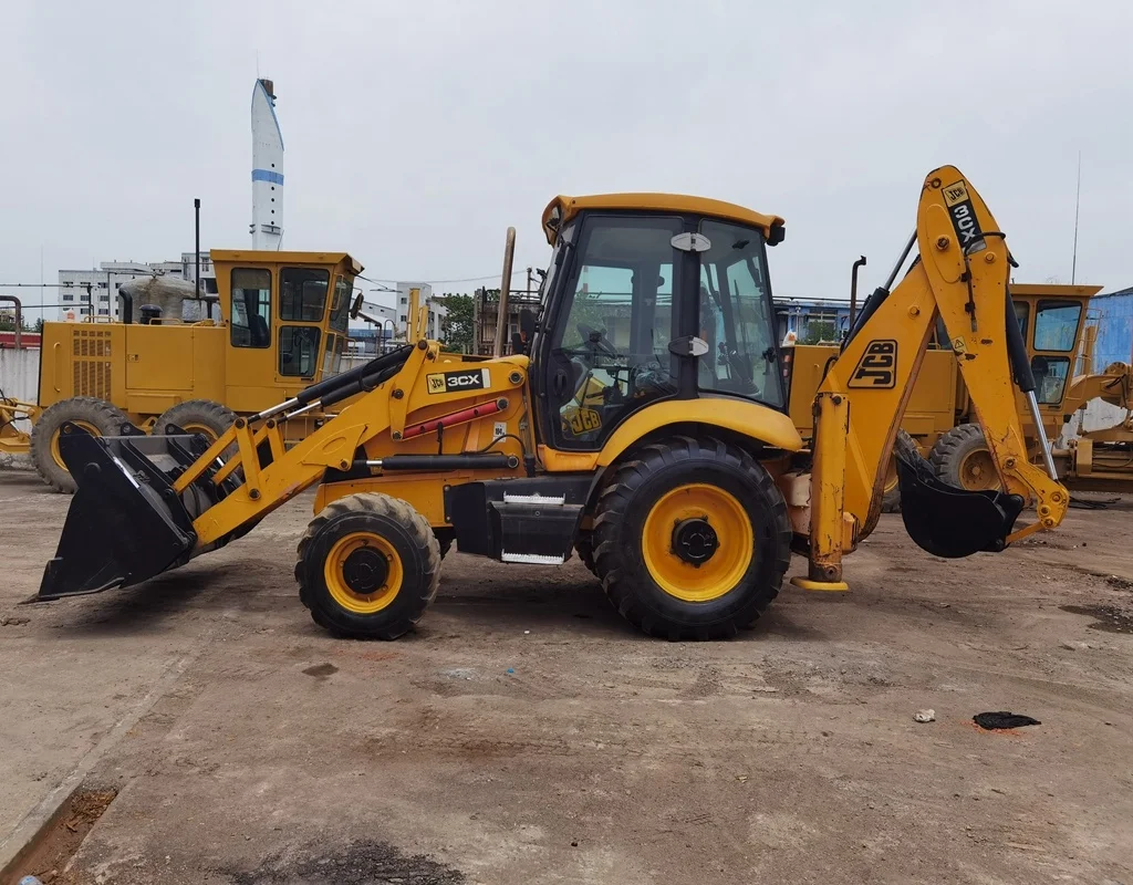 Running condition UK used JCB 3CX backhoe loader for sale in Shanghai site