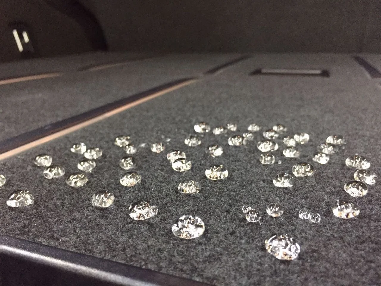 
Nano Hydrophobic Self Cleaning Fabric Coating Waterproof Water Repellent oleophobic Spray 